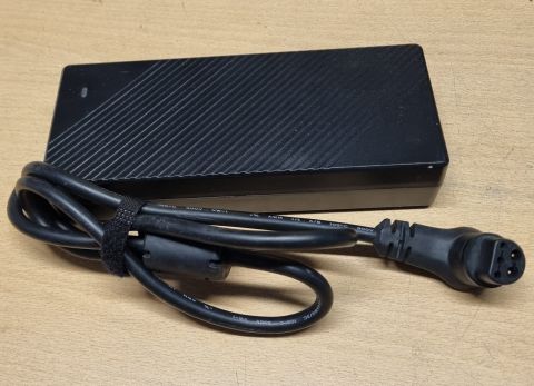 Giant 5-pin tube fast charger - PWT36036